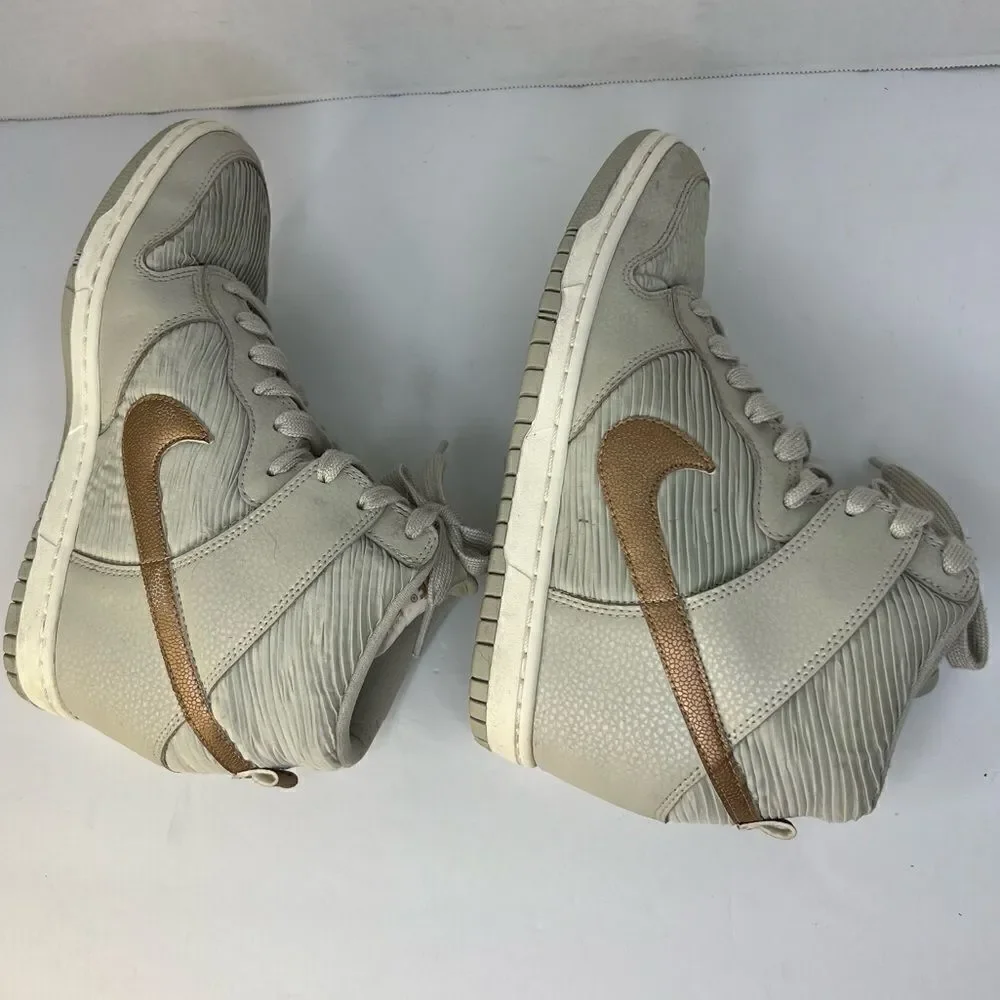 NIKE Dunk Sky Hi Light Bone-Sail-Metallic Red Bronze Women’s US 9.5 528899-013